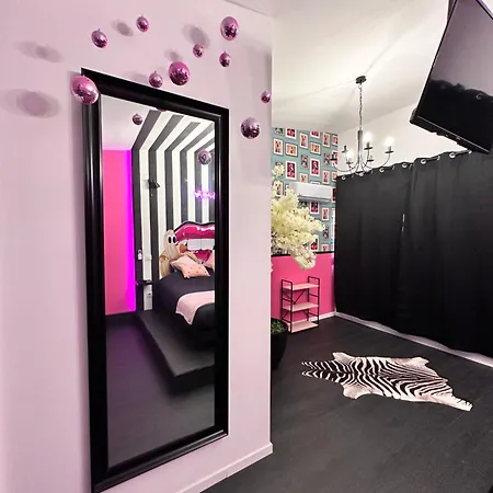 Appartement Maison 60 M2 Loveroom Romantique Avec Jacuzzi Prive A 10 Min De Nancy Et Jardin Prive Messein