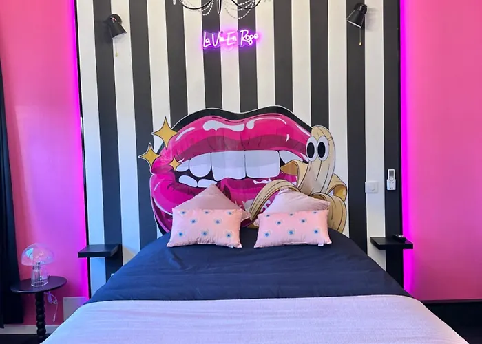 Maison 60 M2 Loveroom Romantique Avec Jacuzzi Prive A 10 Min De Nancy Et Jardin Prive Messein