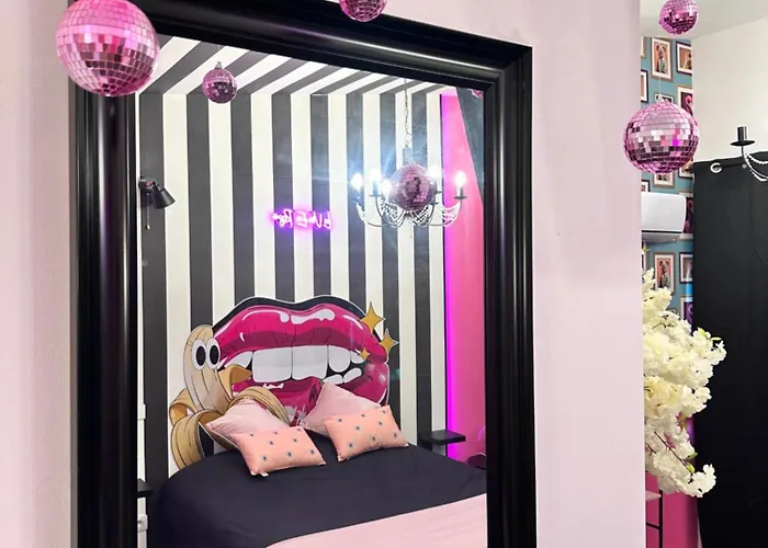 Apartman Maison 60 M2 Loveroom Romantique Avec Jacuzzi Prive A 10 Min De Nancy Et Jardin Prive Messein